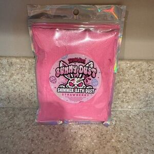 Twisted Allure Bunny Dust Shimmer Bath Dust - Pink (Strawberry)